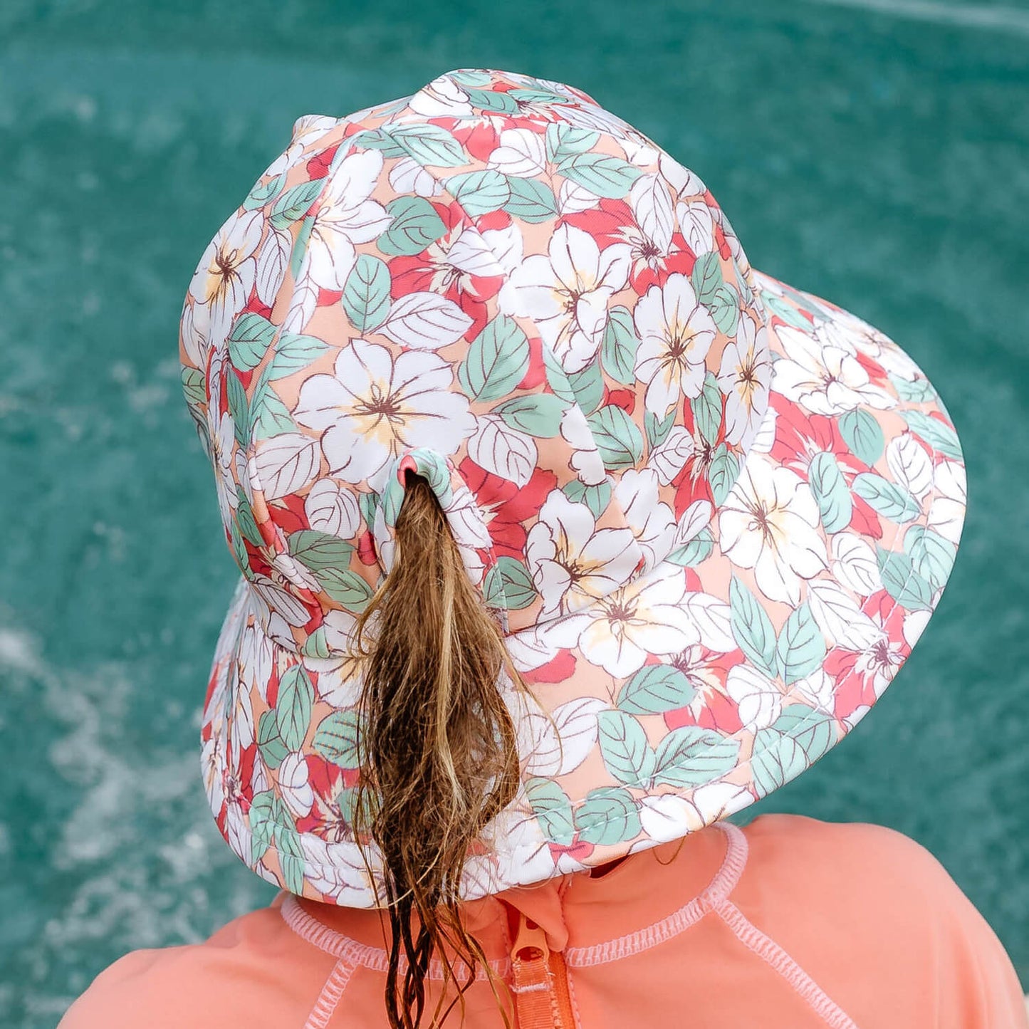 Ponytail Beach Bucket Hat - Hibiscus
