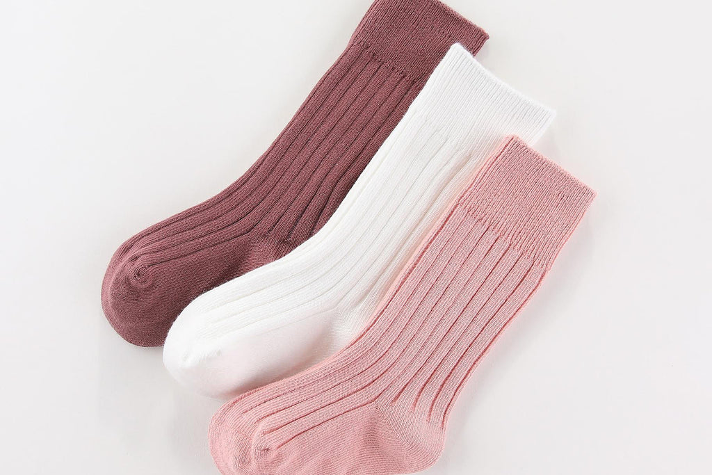 Soft Cotton Ribbed Knee High Socks in White