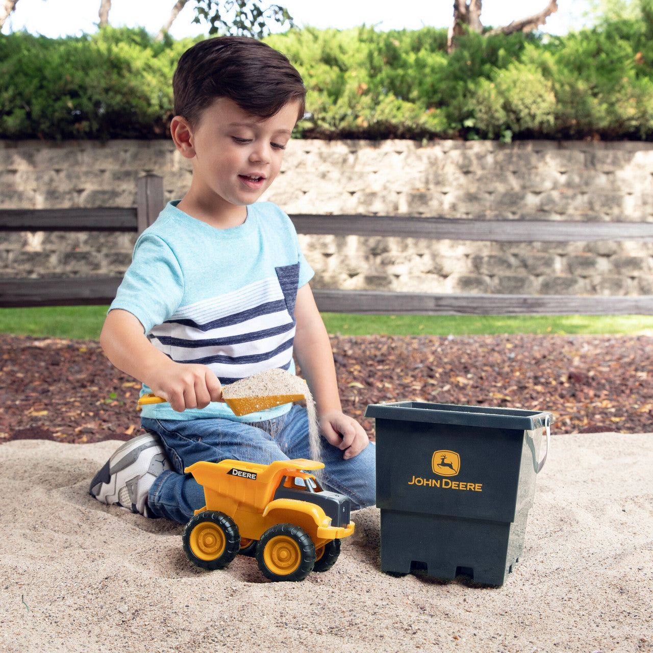 John Deere Sandbox Toy Set with Dump Truck, Bucket and Shovel - 15cm