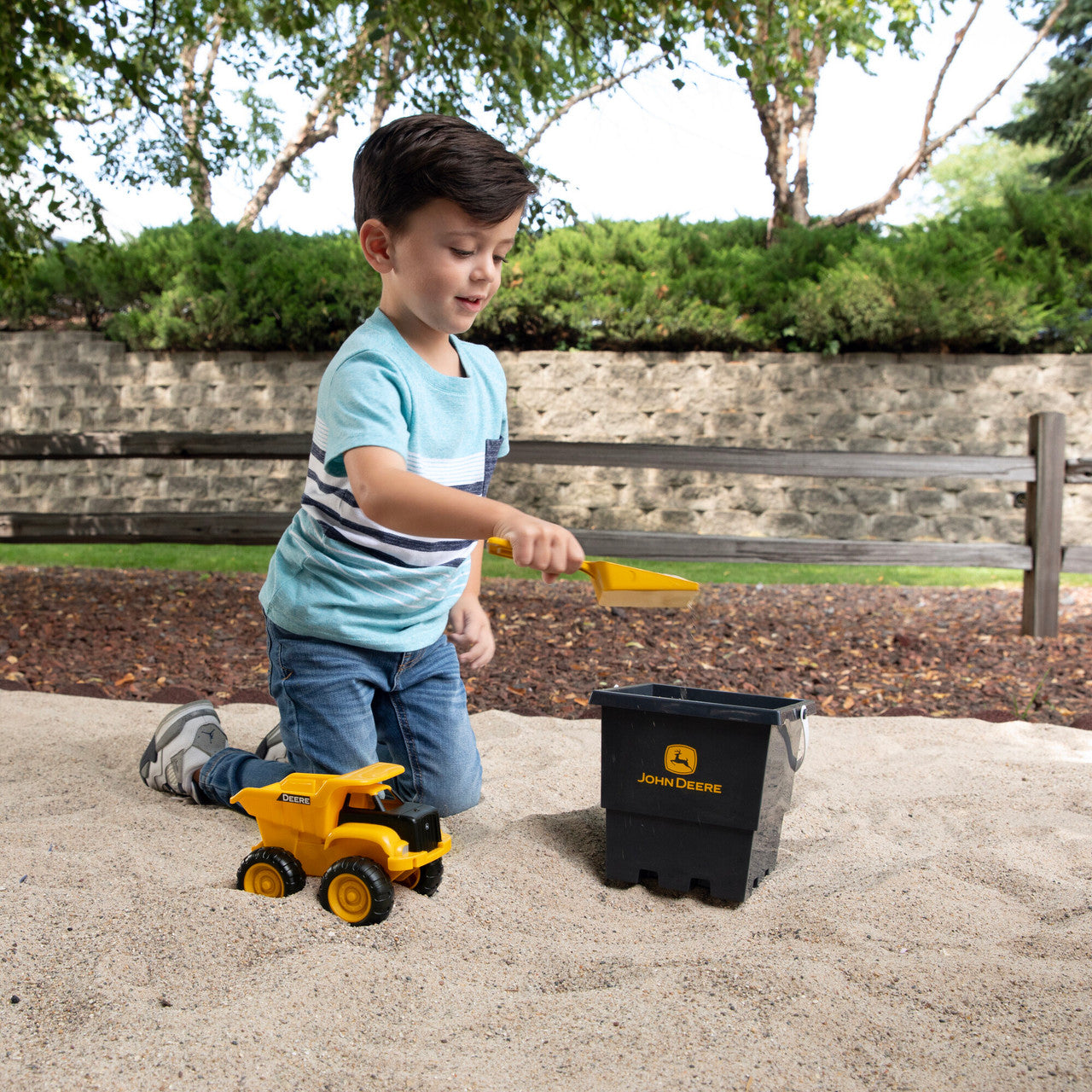 John Deere Sandbox Toy Set with Dump Truck, Bucket and Shovel - 15cm