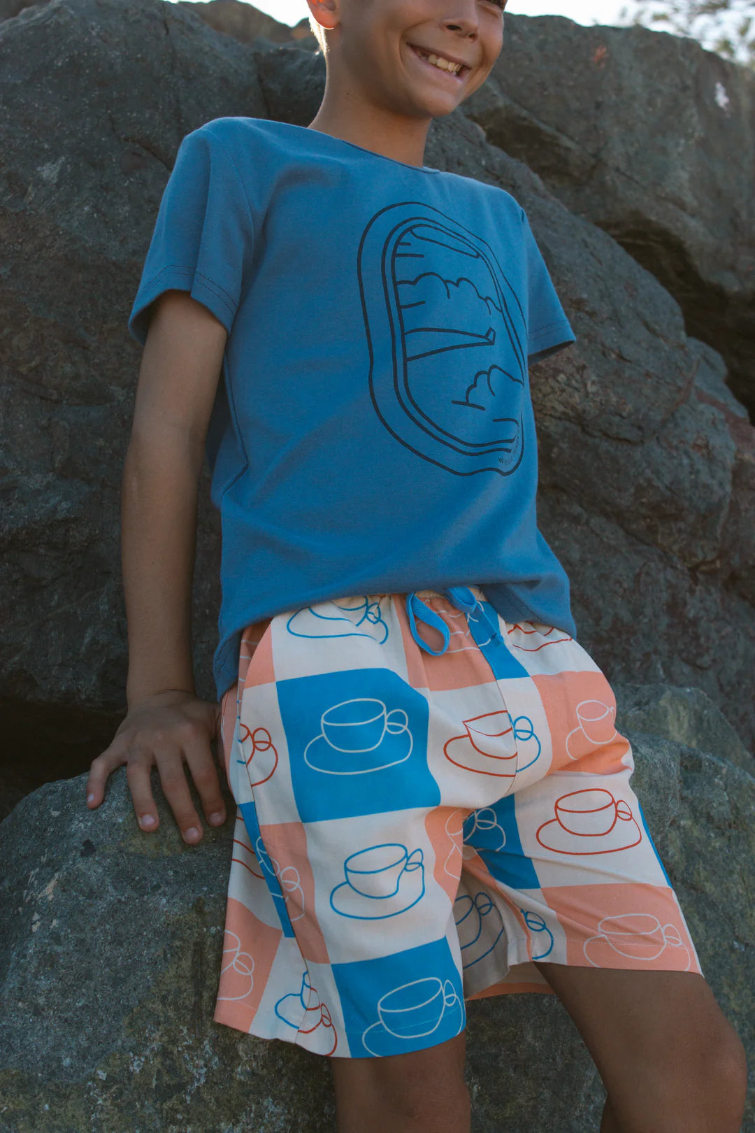 Cups Mid Shorts