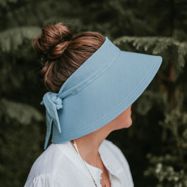 Ladies Wide-Brimmed Sun Visor Hat in Chambray