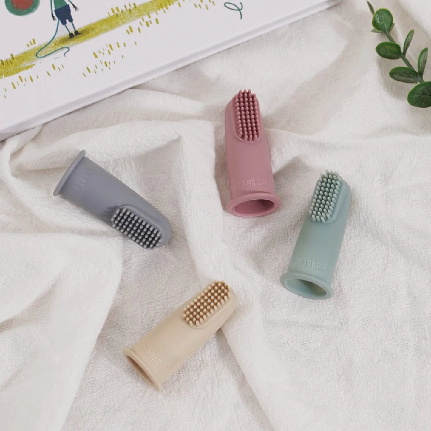 Haakaa Textured Silicone Finger Toothbrush | Pea Green