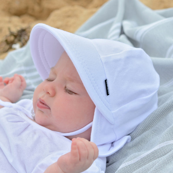 Legionnaire Hat with Strap in White